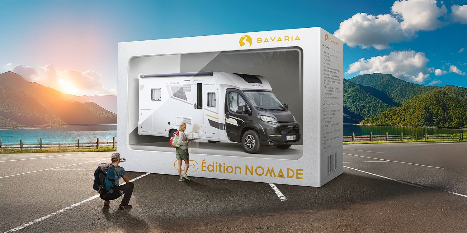 Visuel d'une box géante avec un camping-car de l'édition Nomade de chez Bavaria sur un parking